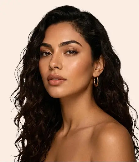 Woman wearing Marvellissima makeup